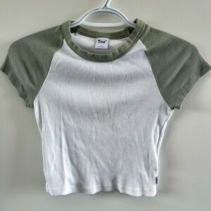 Aritzia TNA Crop Top